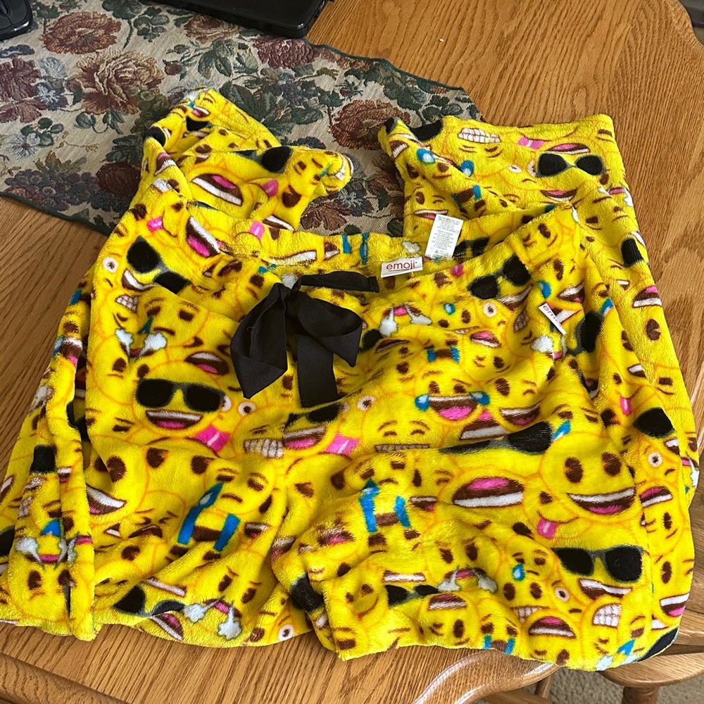 Emoji Women's Yellow Pajama Pants